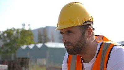 Nationaal Huidfonds en eX:plain bieden gratis instructie ‘Veilig werken in de zon’ voor buitenwerkers
